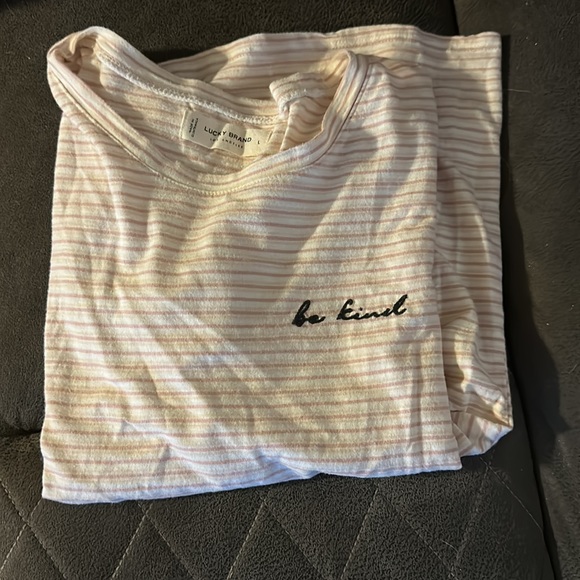 Lucky Brand t shirt - Picture 8 of 9